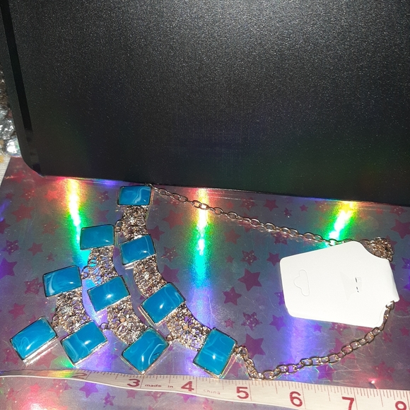 Blue Tier Vintage Fashion Necklace New - Picture 2 of 2